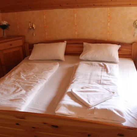 Nussbaum Panzio 게스트하우스 케츨리